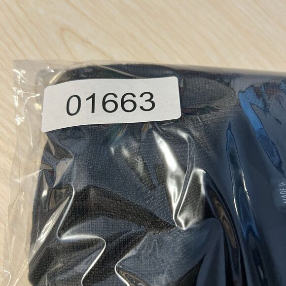 Mens VTG FIJI Black Wool Blend Sweater L 90s Made in Italy Casual Classic Classy - Picture 8 of 8